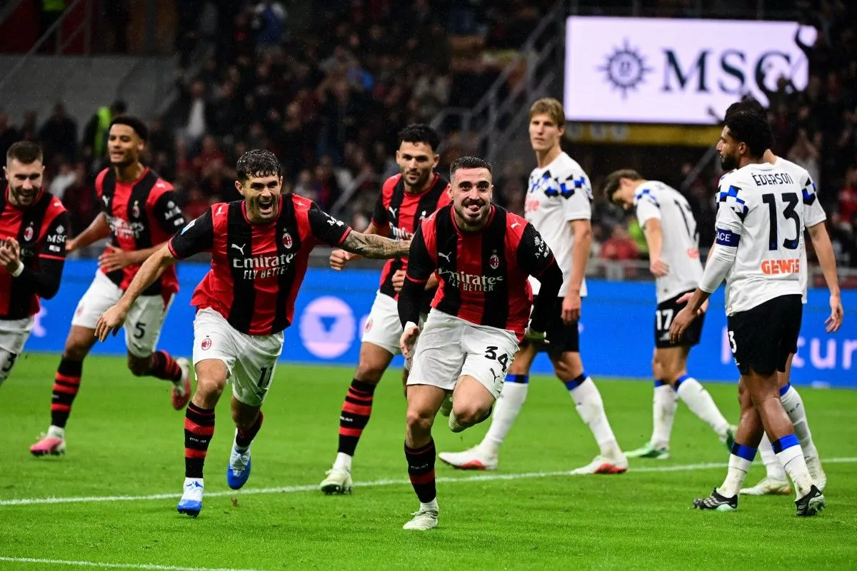 AC Milan Taklukkan Atalanta 3-2, Rossoneri Perpanjang Rekor Tak Terkalahkan